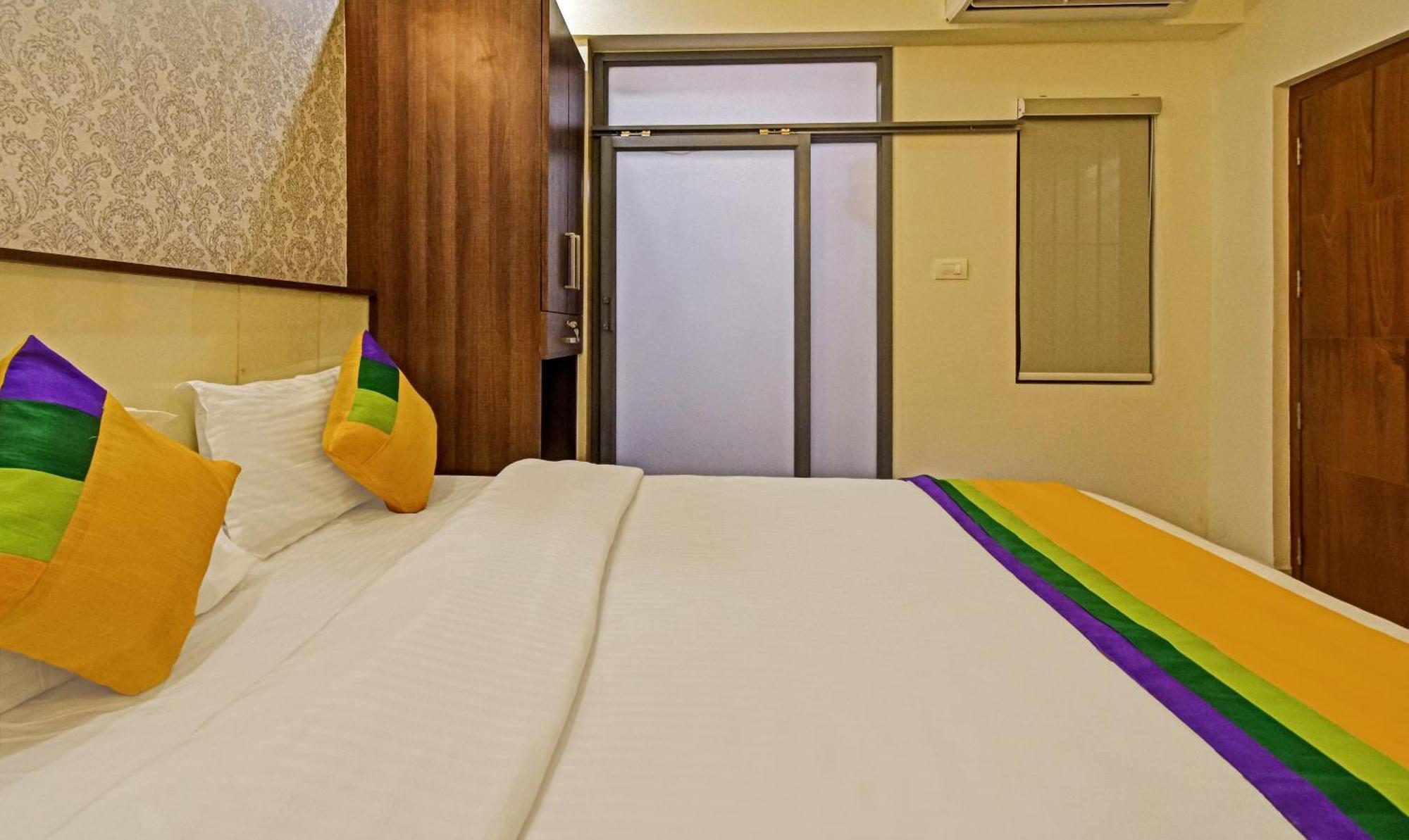 Itsy Hotels Deluxe Inn Chennai Exterior foto